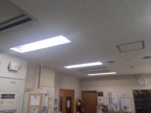 事務局照明LED化